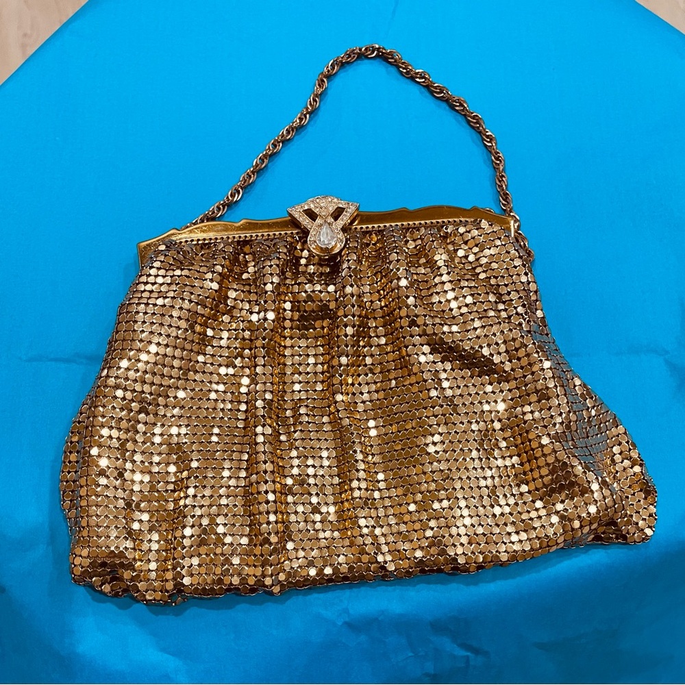 Stunning Whiting and Davis evening purse.  Vintage but still in style!! - Picture 7 of 7